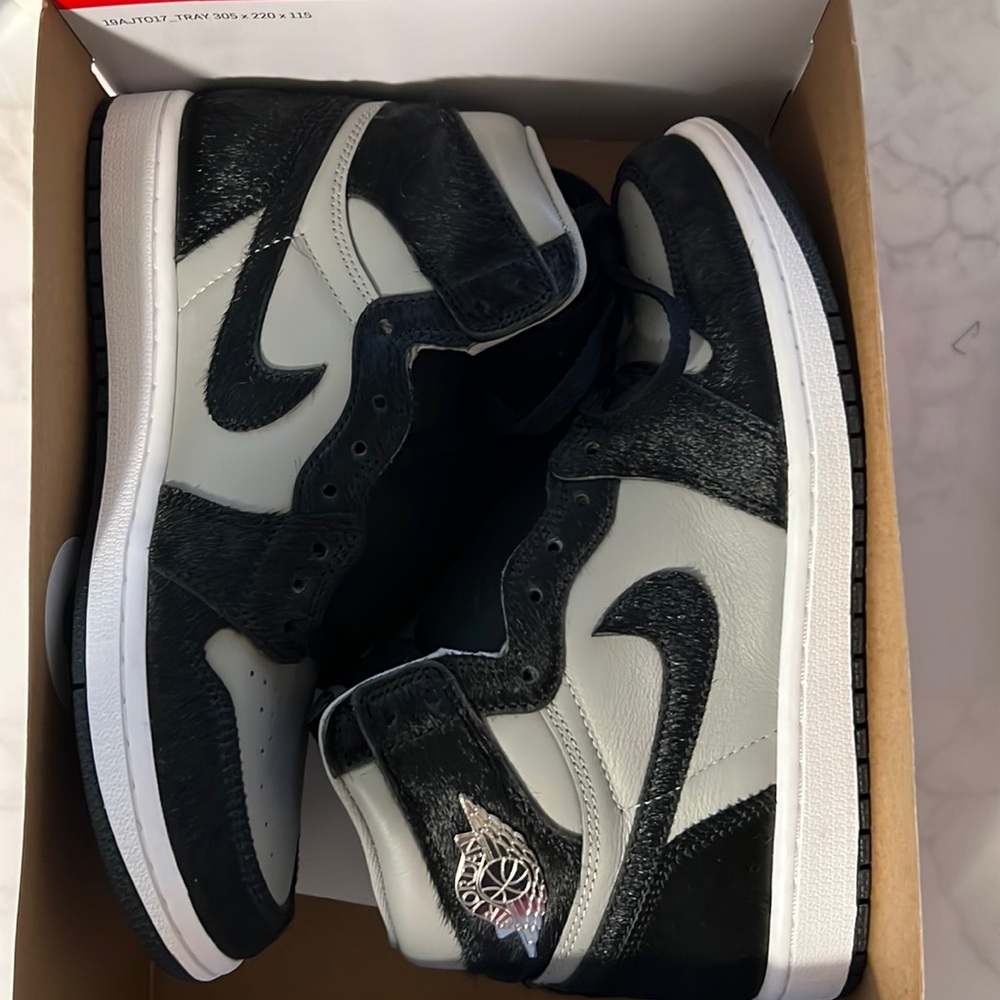WMNS Air Jordan 1 retro HI OG Medium Grey black-white